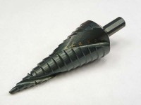 Step drill for metal 6-38mm HSS with helical groove and TiAlN chip breaker