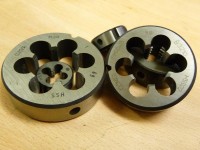 Left-sided round thread die M10x1,0 HSS Sh6, NAREX