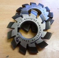 Involute milling cutter(module) M 4x20°, z21-25