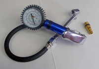 15 Bar tire inflator with front indicator and double-ended tip